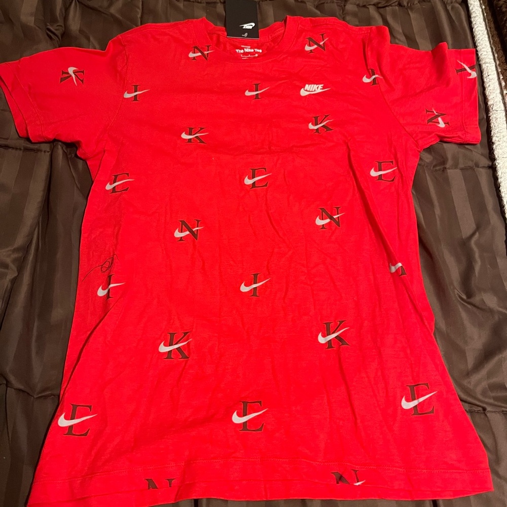 Nike short sleeve shirt